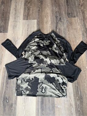 KUIU Men's Long Sleeve and Short Sleeve Camouflage